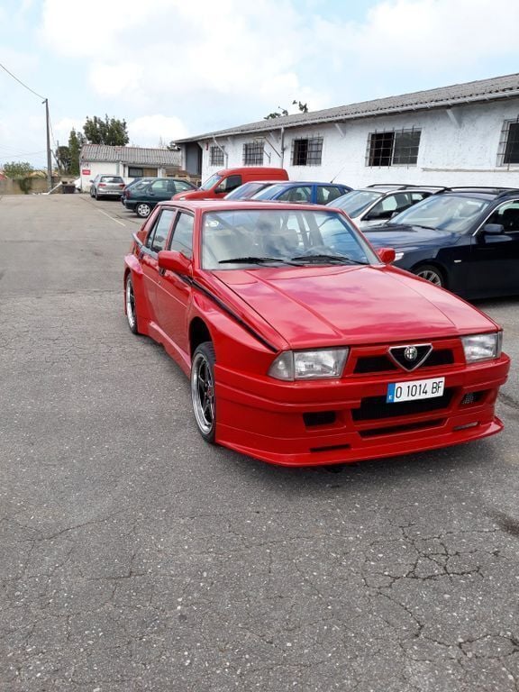 Rot Gebraucht 1992 Alfa Romeo 75 Limousine | 35.000 € - Bild 1/4