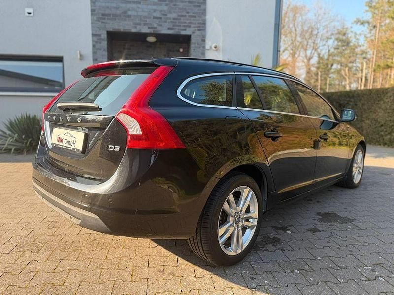 Gebraucht Volvo V60 Momentum 163 PS (119 kW) 2012 Schwarz Kombi
