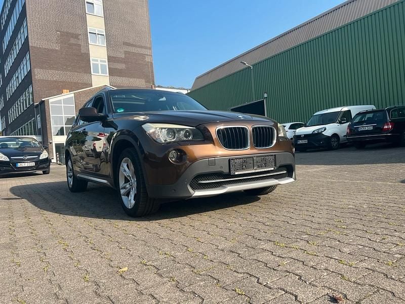 Braun Gebraucht 2009 BMW X1 SUV | 6.200 € (Etwas zu teuer) - Bild 1/4