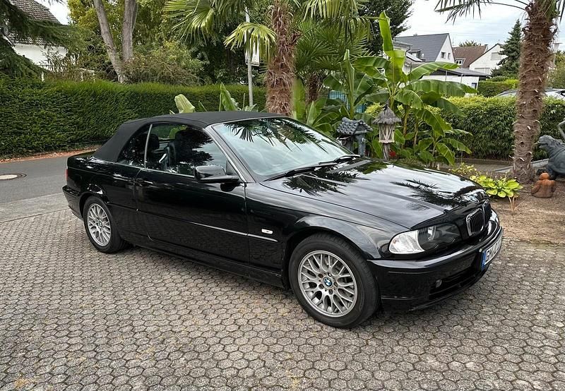 Schwarz Gebraucht 2001 BMW 320 Cabriolet Cabrio | 6.750 € (Guter Preis) - Bild 1/4