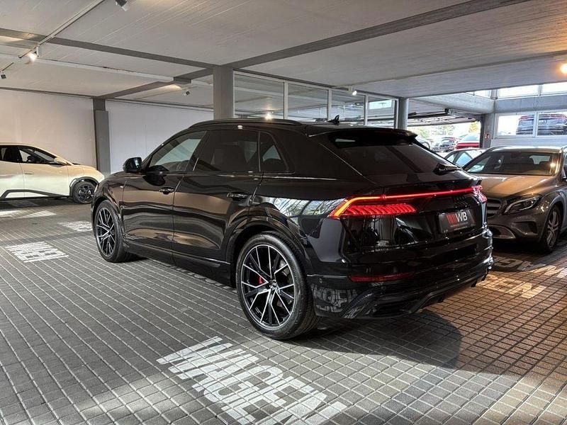Gebraucht Audi Q8 Competition 286 PS (210 kW) 2023 Mythosschwarz SUV