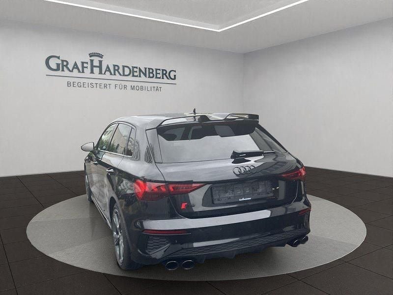 Gebraucht Audi S3 Ambiente 310 PS (228 kW) 2024 Mythosschwarz metallic Limousine