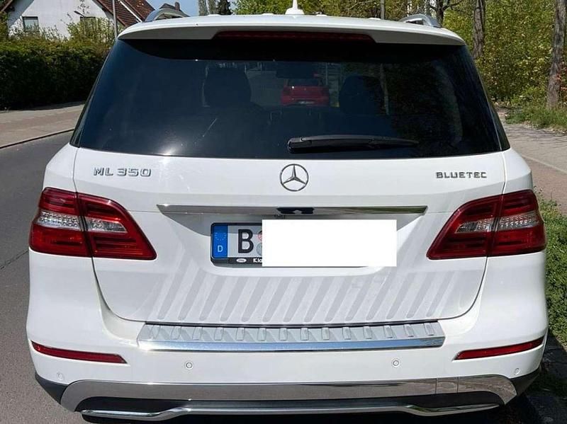Weiß Gebraucht 2013 Mercedes ML350 SUV | 20.900 € (Guter Preis) - Bild 1/4