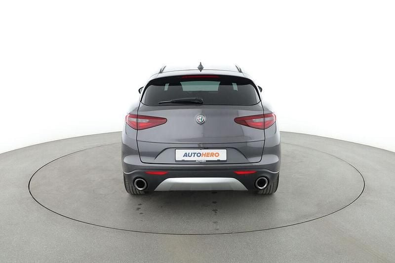 Gebraucht Alfa Romeo Stelvio Super 200 PS (147 kW) 2018 Silber SUV
