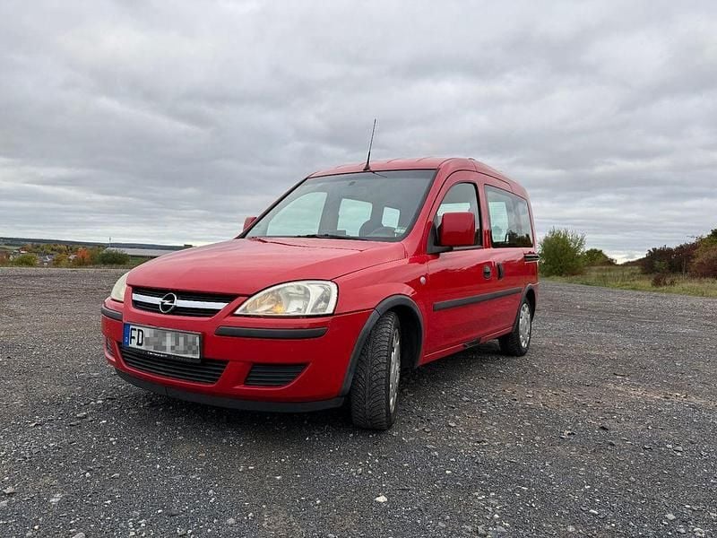 Rot Gebraucht 2010 Opel Combo Van / Kleinbus | 3.900 € (Fairer Preis) - Bild 1/4