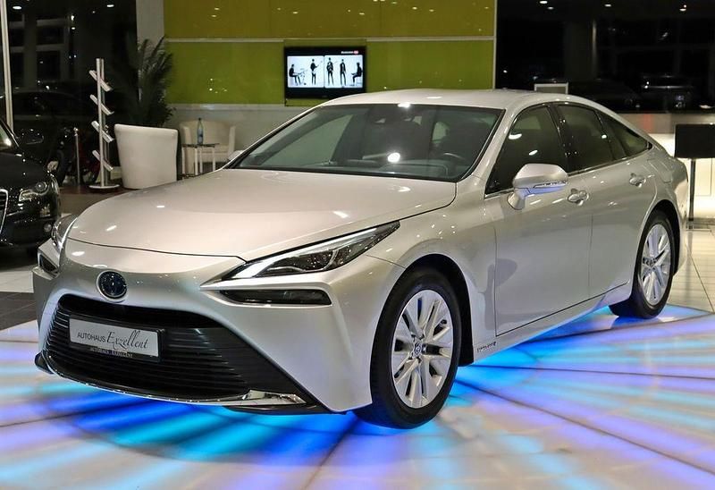Gebraucht Toyota Mirai Basis 182 PS (133 kW) 2021 Silber Limousine