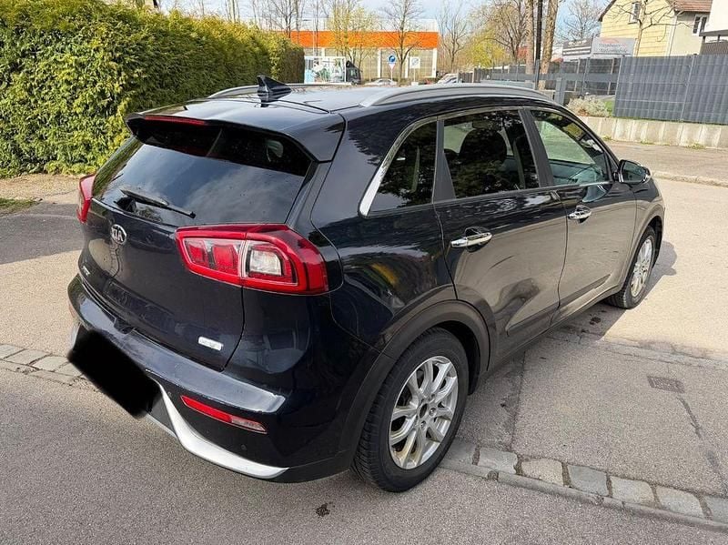 Gebraucht Kia Niro Vision 105 PS (77 kW) 2018 Blau SUV