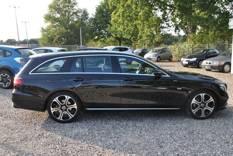 Gebraucht Mercedes E200 Style 197 PS (144 kW) 2019 Obsidianschwarz  metalliclack Kombi
