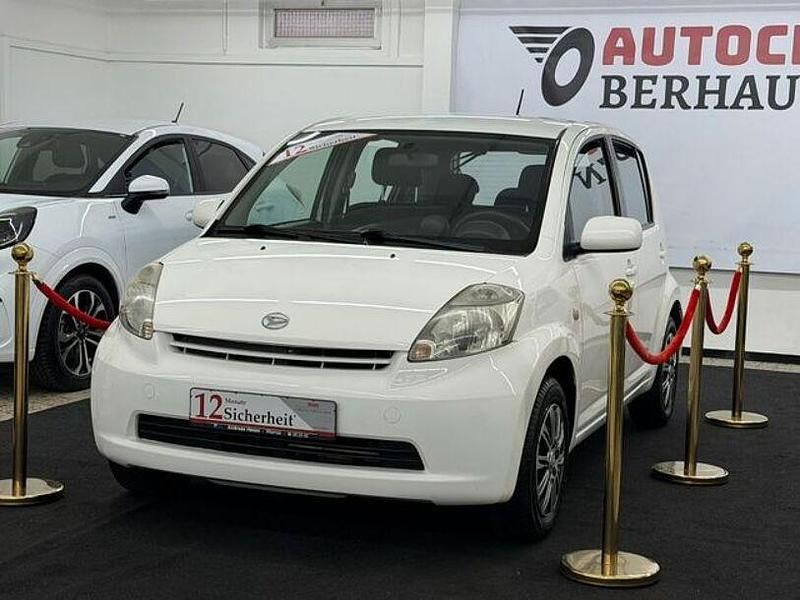 Gebraucht Daihatsu Sirion 91 PS (66 kW) 2007 Weiß Kleinwagen