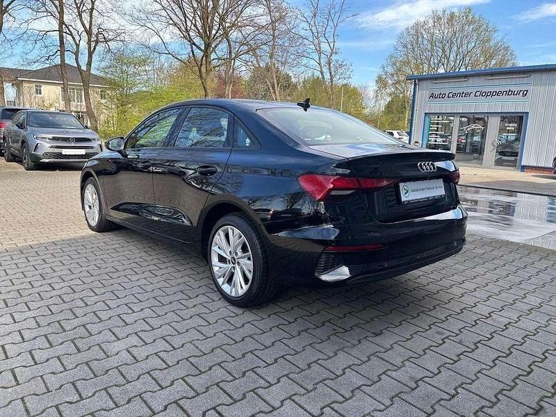 Gebraucht Audi A3 Sport 116 PS (85 kW) 2021 Brillantschwarz Limousine
