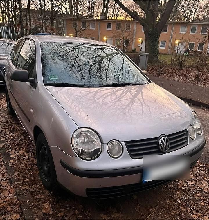 Silber Gebraucht 2005 VW Polo Kleinwagen | 450 € (Superpreis) - Bild 1/4