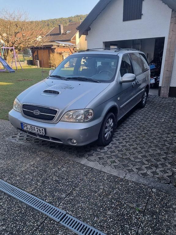Gebraucht Kia Carnival EX 144 PS (105 kW) 2004 Silber Van / Kleinbus