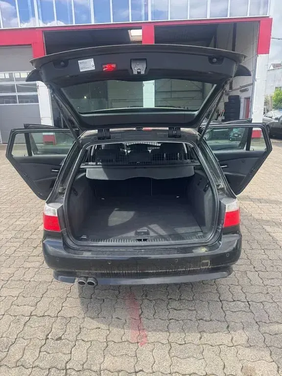 Brugt BMW 525 177 HK (130 kW) 2004 Sort Stationcar
