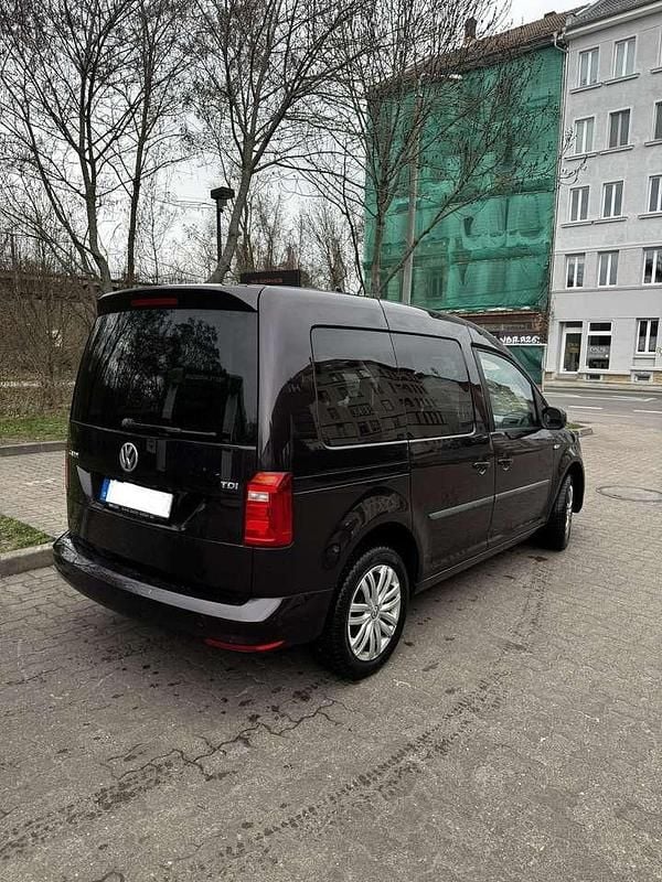 Gebraucht VW Caddy 102 PS (75 kW) 2017 Violett Van / Kleinbus