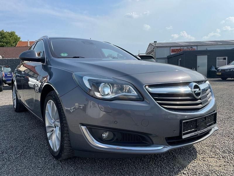 Gebraucht Opel Insignia Innovation 170 PS (125 kW) 2015 Karbon silber/shiny grey (m2) Kombi