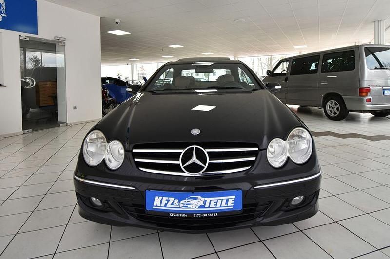 Gebraucht Mercedes CLK200 184 PS (135 kW) 2008 Schwarz Coupé