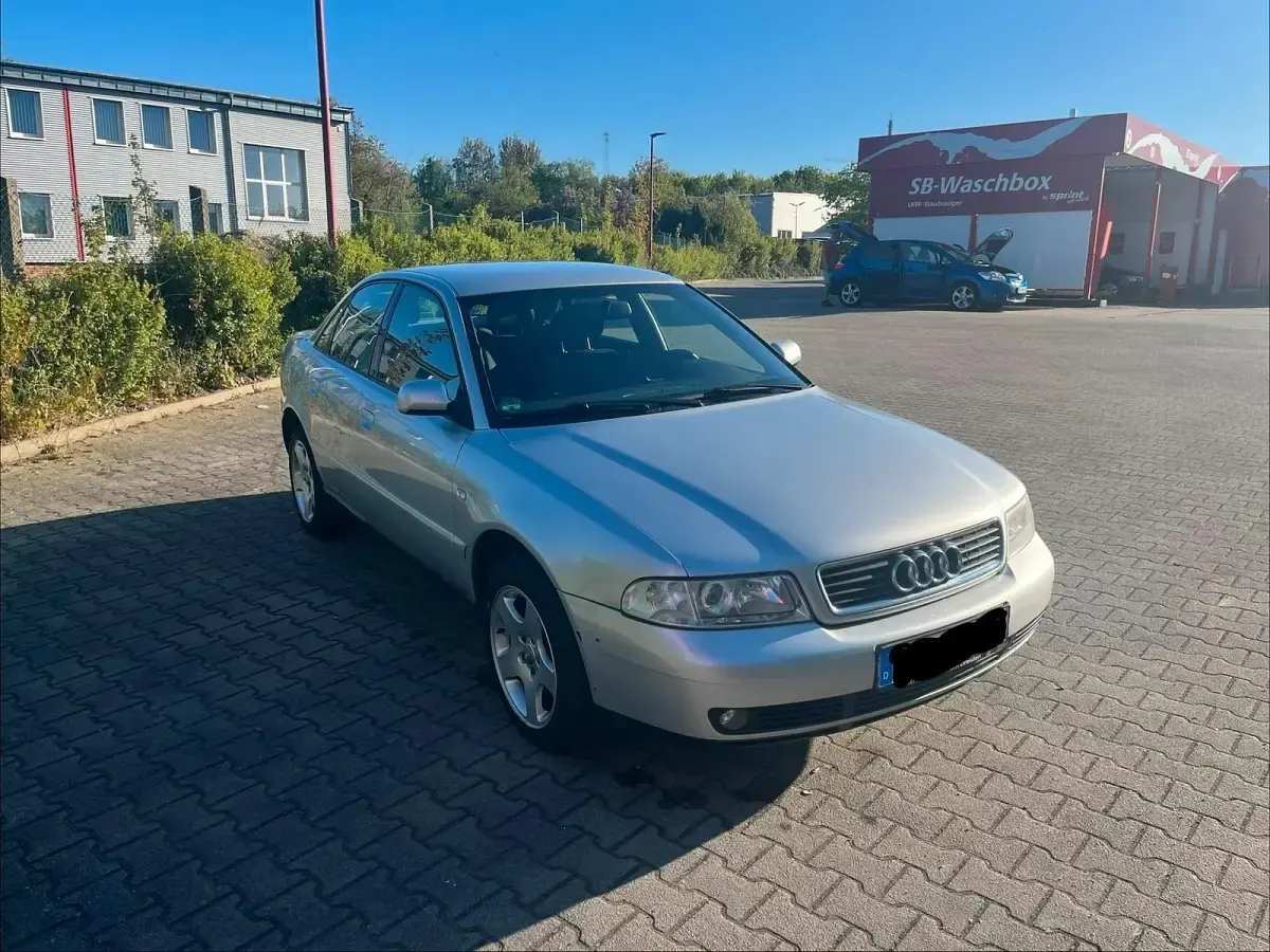 Gebraucht Audi A4 101 PS (74 kW) 1999 Limousine