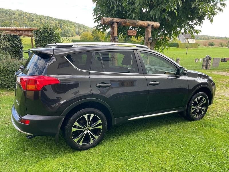 Gebraucht Toyota RAV4 150 PS (110 kW) 2015 Braun SUV