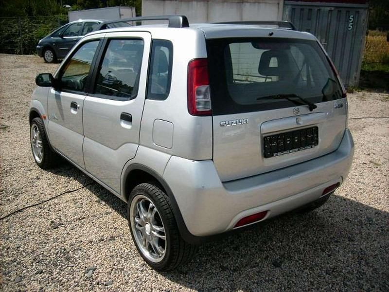 Gebraucht Suzuki Ignis 83 PS (61 kW) 2002 Silber Kleinwagen