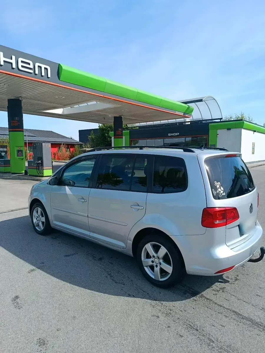 Gebraucht VW Touran 180 PS (132 kW) 2011 Silber Van / Kleinbus