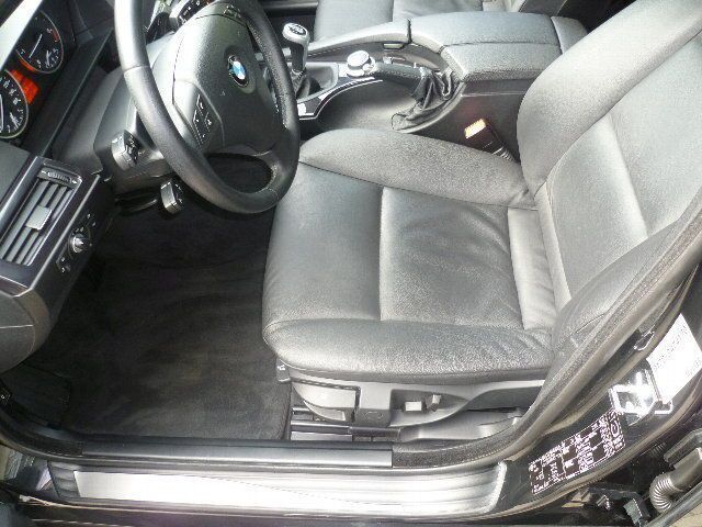Gebraucht BMW 530 Advantage 235 PS (172 kW) 2007 Schwarz metallic Kombi