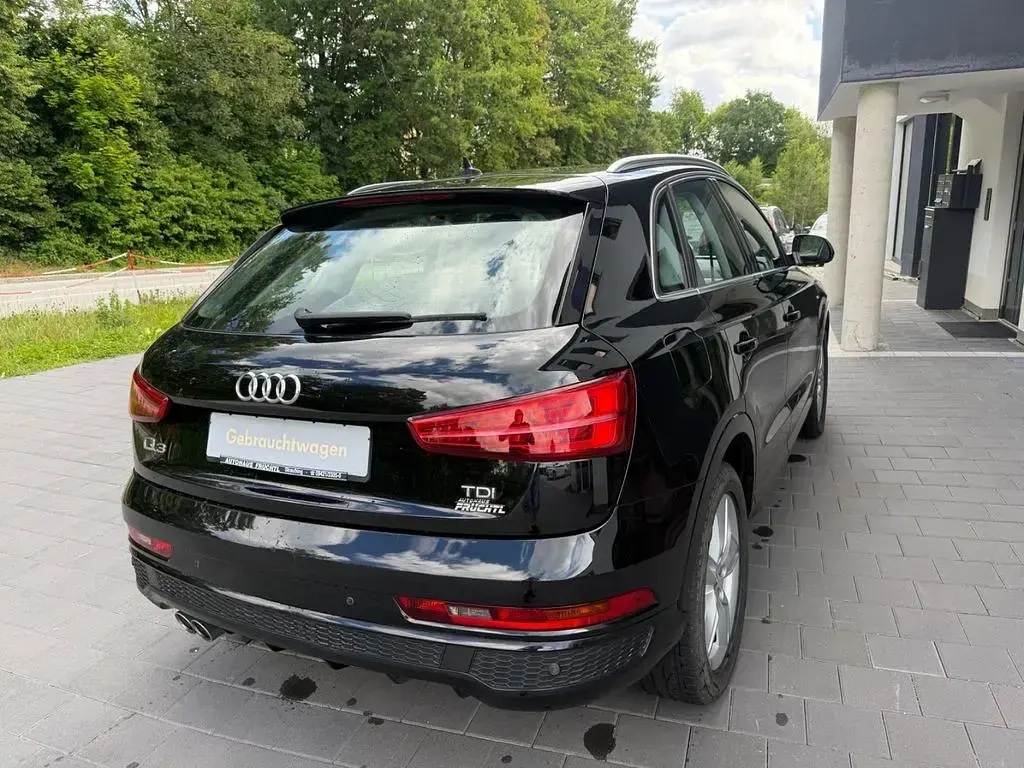 Gebraucht Audi Q3 Basis 150 PS (110 kW) 2016 Schwarz SUV