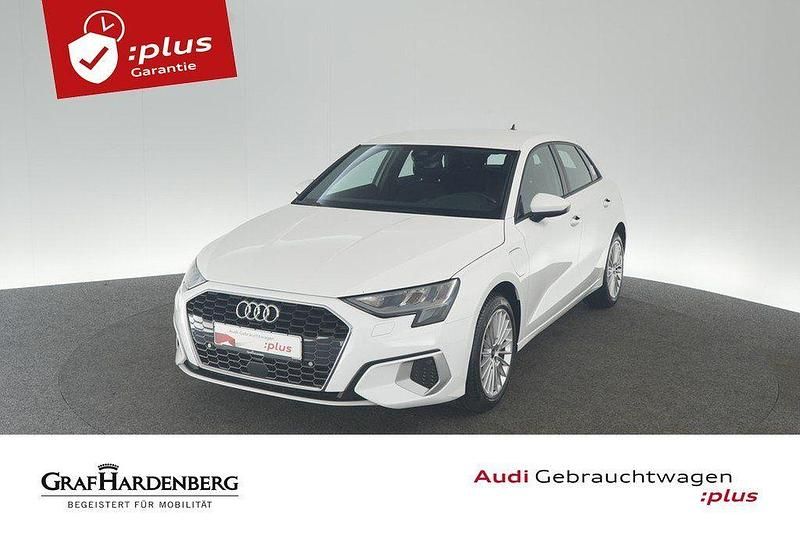 Weiß Gebraucht 2022 Audi A3 e-tron Advanced Kleinwagen | 24.460 € (Fairer Preis) - Bild 1/4