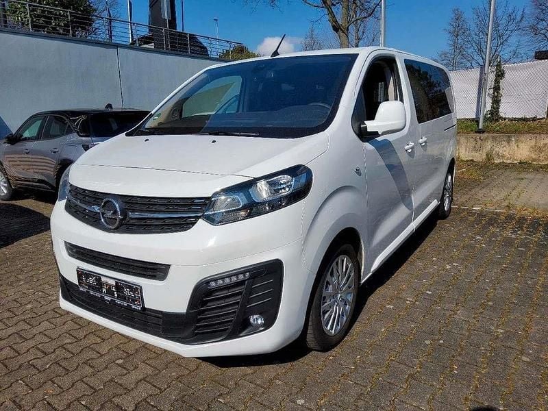 Weiß Gebraucht 2021 Opel Zafira Life Selection Van | 27.990 € (Superpreis) - Bild 1/4