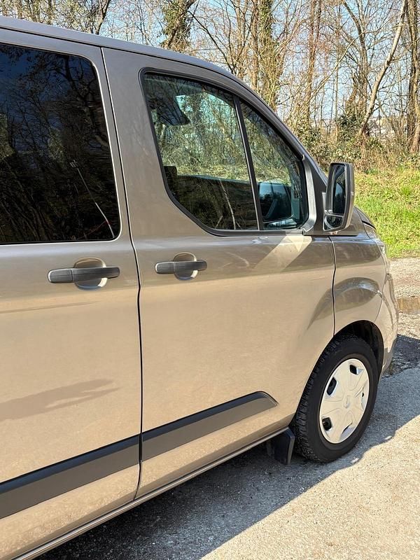 Gebraucht Ford Transit Custom 170 PS (125 kW) 2019 Braun Van / Kleinbus