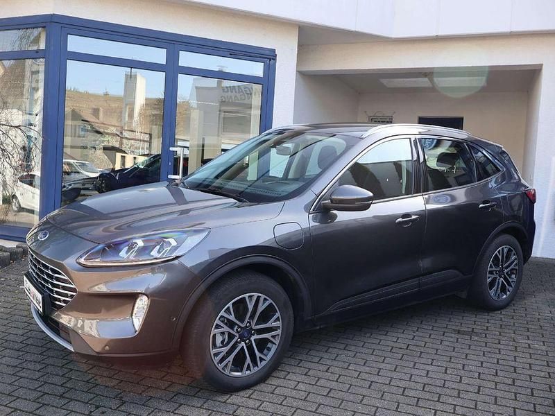 Gebraucht Ford Kuga Titanium 152 PS (111 kW) 2021 Grau SUV