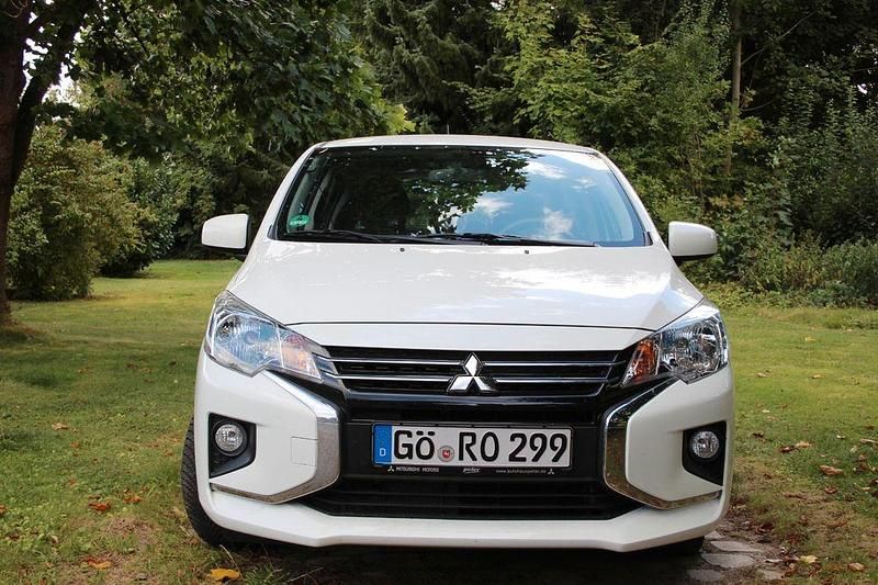 Weiß Gebraucht 2021 Mitsubishi Space Star Spirit Limousine | 9.100 € (Guter Preis) - Bild 1/4