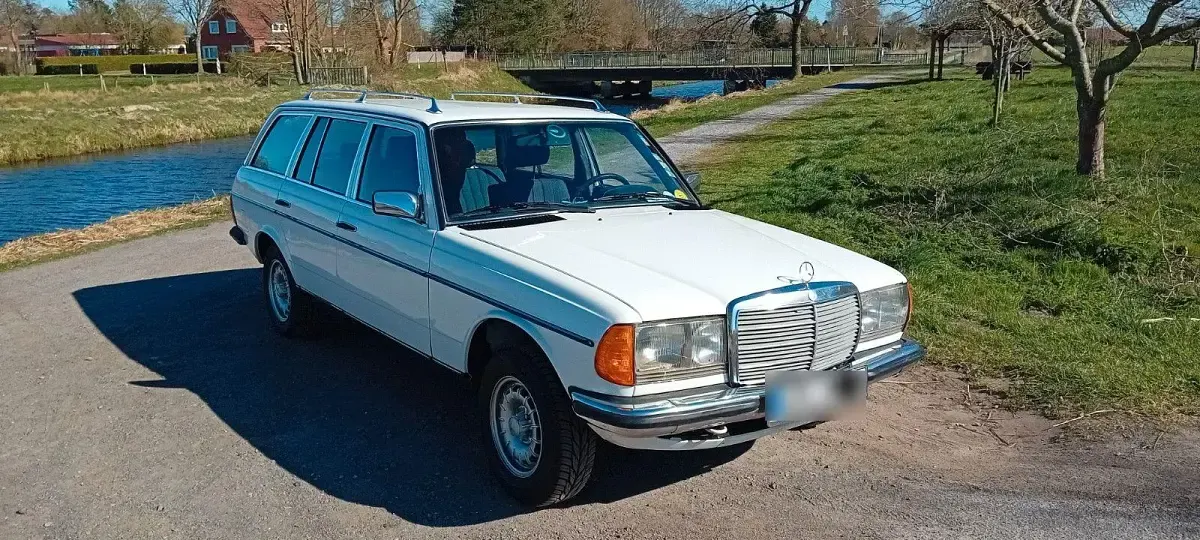 Gebraucht Mercedes 230 136 PS (100 kW) 1984 Weiß Kombi