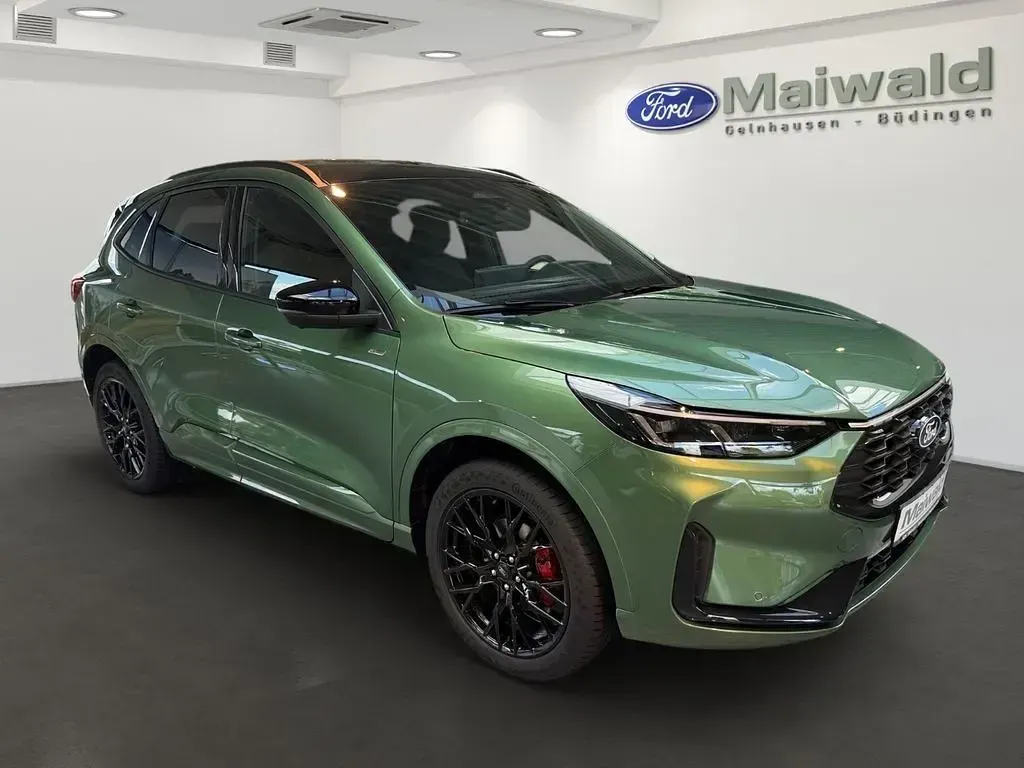 Neu Ford Kuga ST-Line X 242 PS (177 kW) 2026 Bursting green SUV