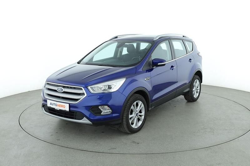 Blau Gebraucht 2017 Ford Kuga Titanium SUV | 17.050 € (Fairer Preis) - Bild 1/3