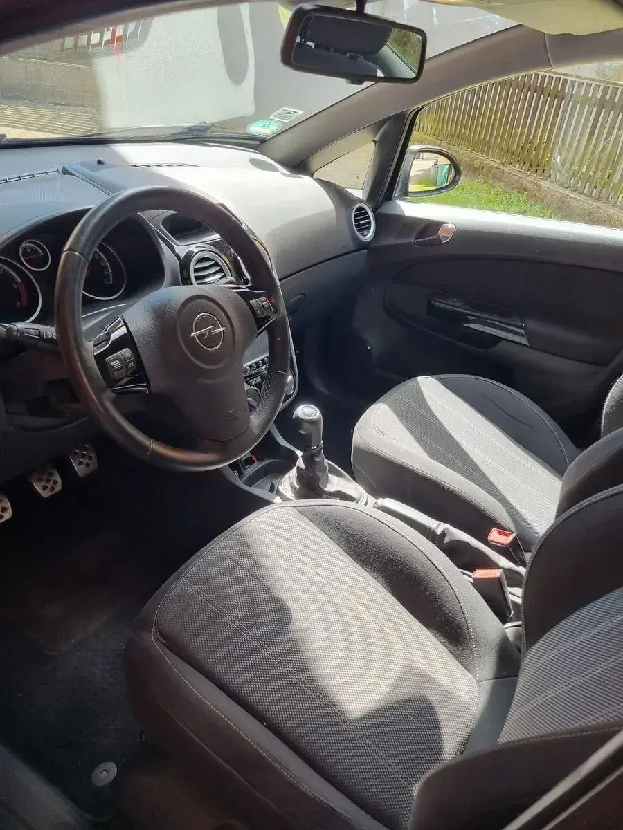 Gebraucht Opel Corsa Color Edition 131 PS (96 kW) 2012 Schwarz Kleinwagen