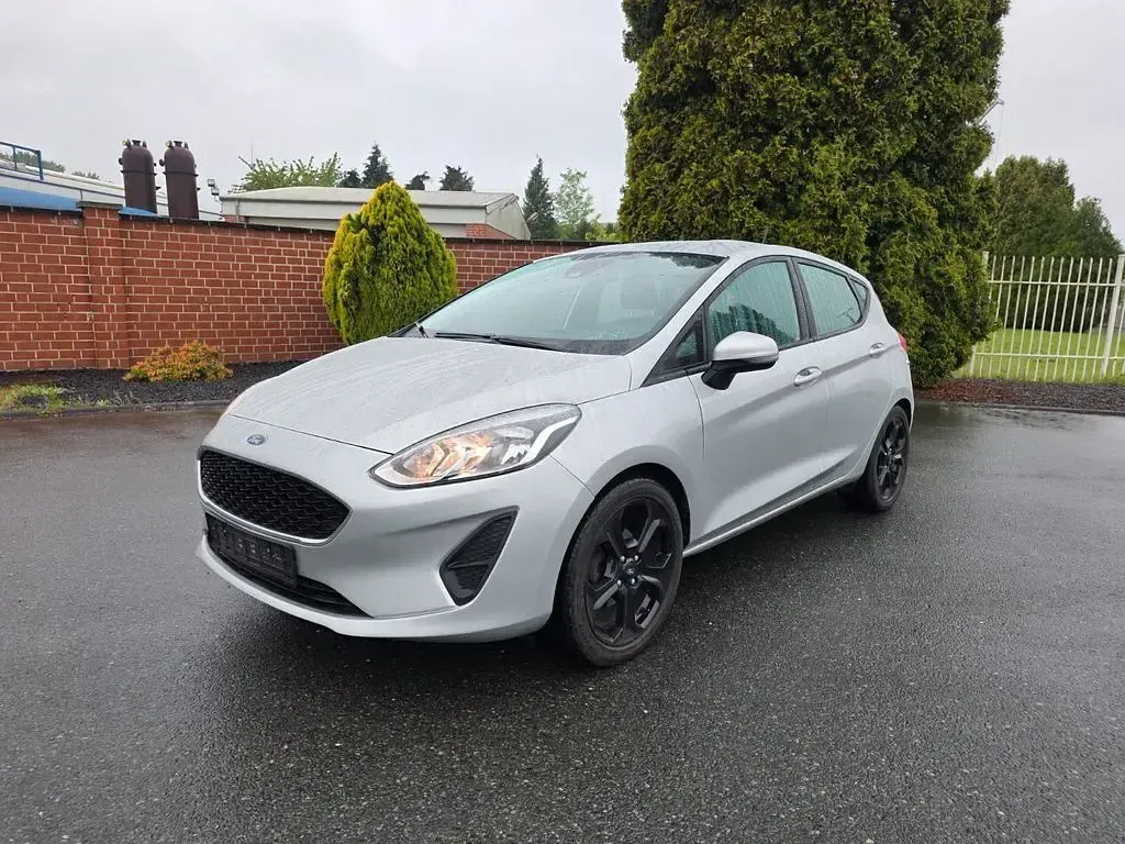 Gebraucht Ford Fiesta Trend 101 PS (74 kW) 2018 Silber Kleinwagen