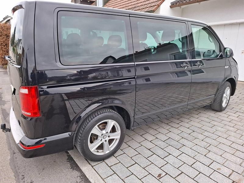 Gebraucht VW Multivan Comfortline 204 PS (150 kW) 2017 Schwarz Van