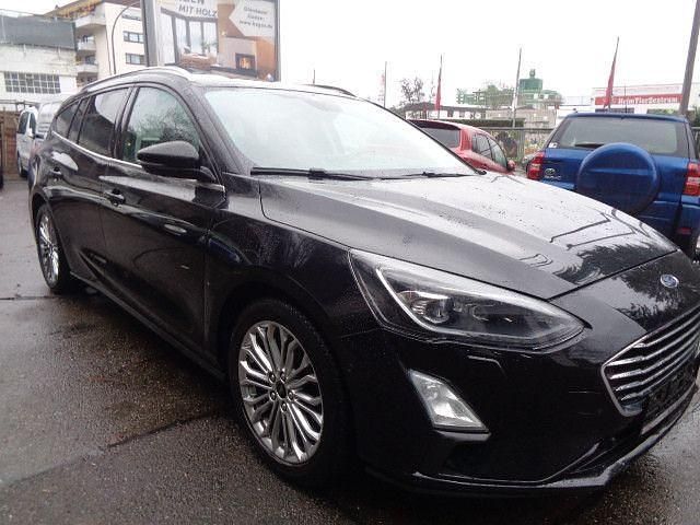 Gebraucht Ford Focus Titanium 125 PS (91 kW) 2019 Schwarz Limousine