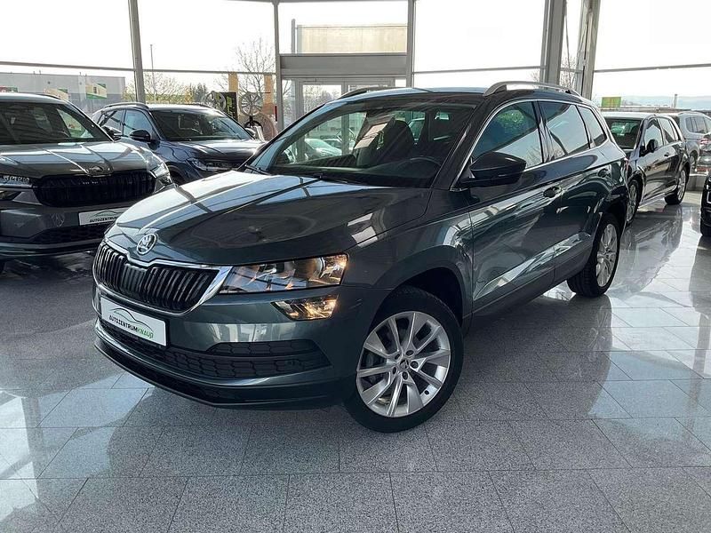 Quarzgrau metallic Gebraucht 2020 Skoda Karoq Style SUV | 20.390 € (Etwas zu teuer) - Bild 1/4