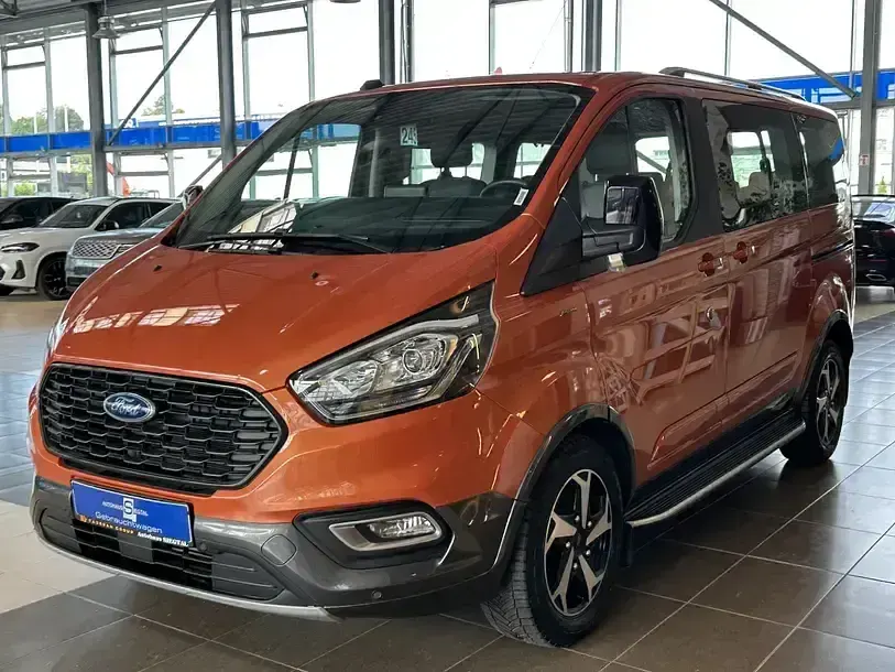 Gebraucht Ford Tourneo Active 150 PS (110 kW) 2022 Orange Van / Kleinbus