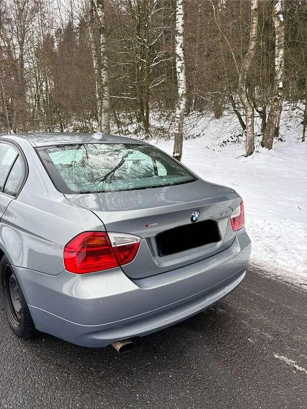 Gebraucht BMW 318 129 PS (94 kW) 2007 Blau Limousine