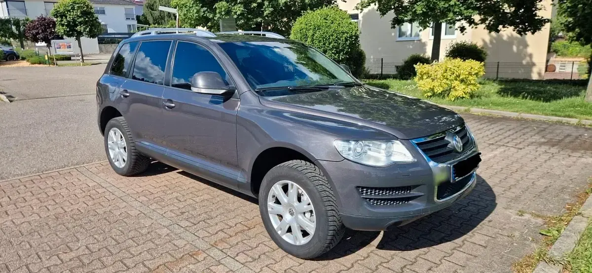Gebraucht VW Touareg 239 PS (175 kW) 2010 Grau SUV