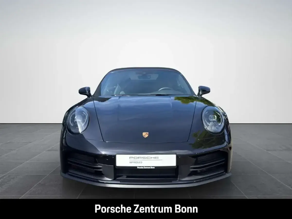 Gebraucht Porsche 911 Carrera Cabriolet 394 PS (289 kW) 2025 Tiefschwarzmetallic Cabrio