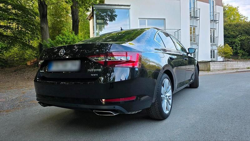 Gebraucht Skoda Superb 280 PS (205 kW) 2017 Schwarz Limousine