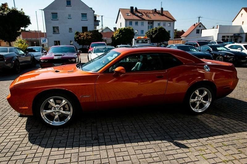 Gebraucht Dodge Challenger 381 PS (280 kW) 2011 Orange Coupé