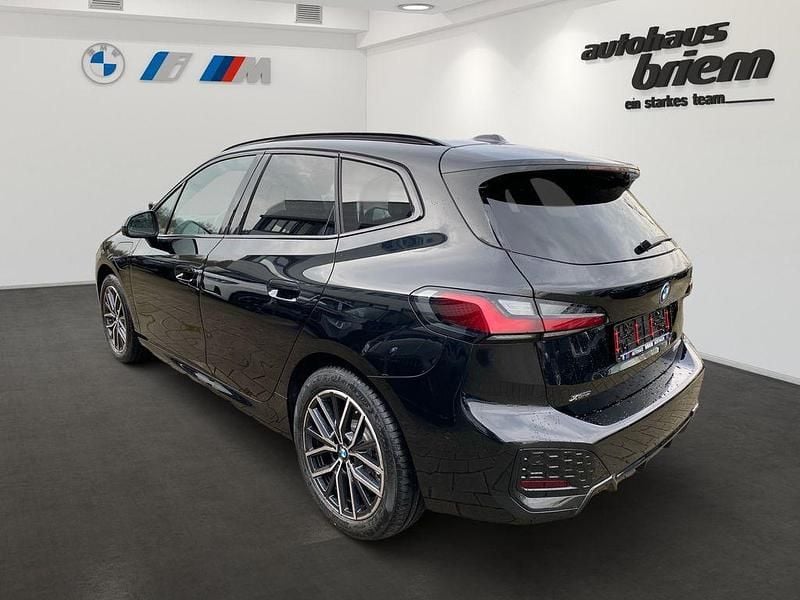 Neu BMW 230 Performance 326 PS (239 kW) 2026 Schwarz Van / Kleinbus