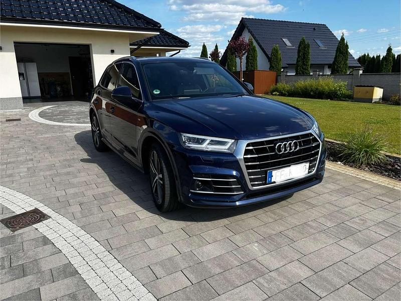 Blau Gebraucht 2018 Audi Q5 Ambiente SUV | 23.900 € (Superpreis) - Bild 1/4