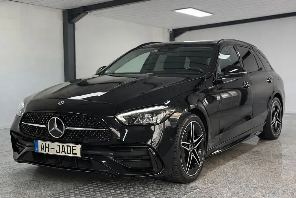 Gebraucht Mercedes C200 AMG 224 PS (164 kW) 2022 Schwarz Limousine