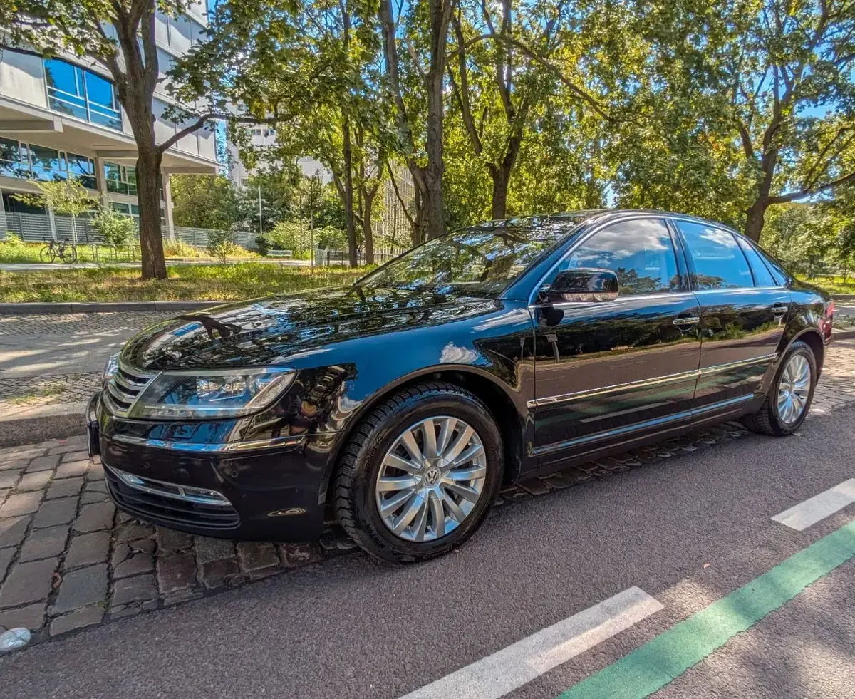 Gebraucht VW Phaeton 239 PS (175 kW) 2011 Schwarz Limousine