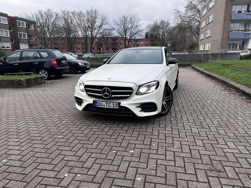 Gebraucht Mercedes E350 AMG line 258 PS (189 kW) 2016 Limousine